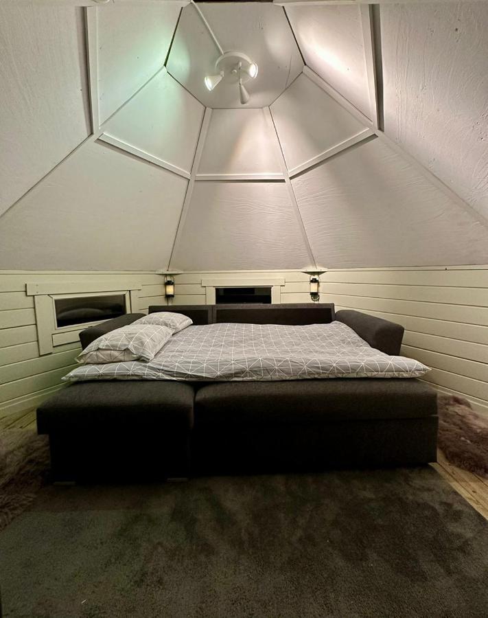 Villa Camp Caroli Hobbit Hut Jukkasjärvi Esterno foto